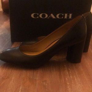 Coach Georgina Pumps